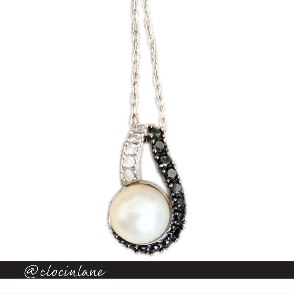 Black & White Diamond and Pearl Pendant Necklace